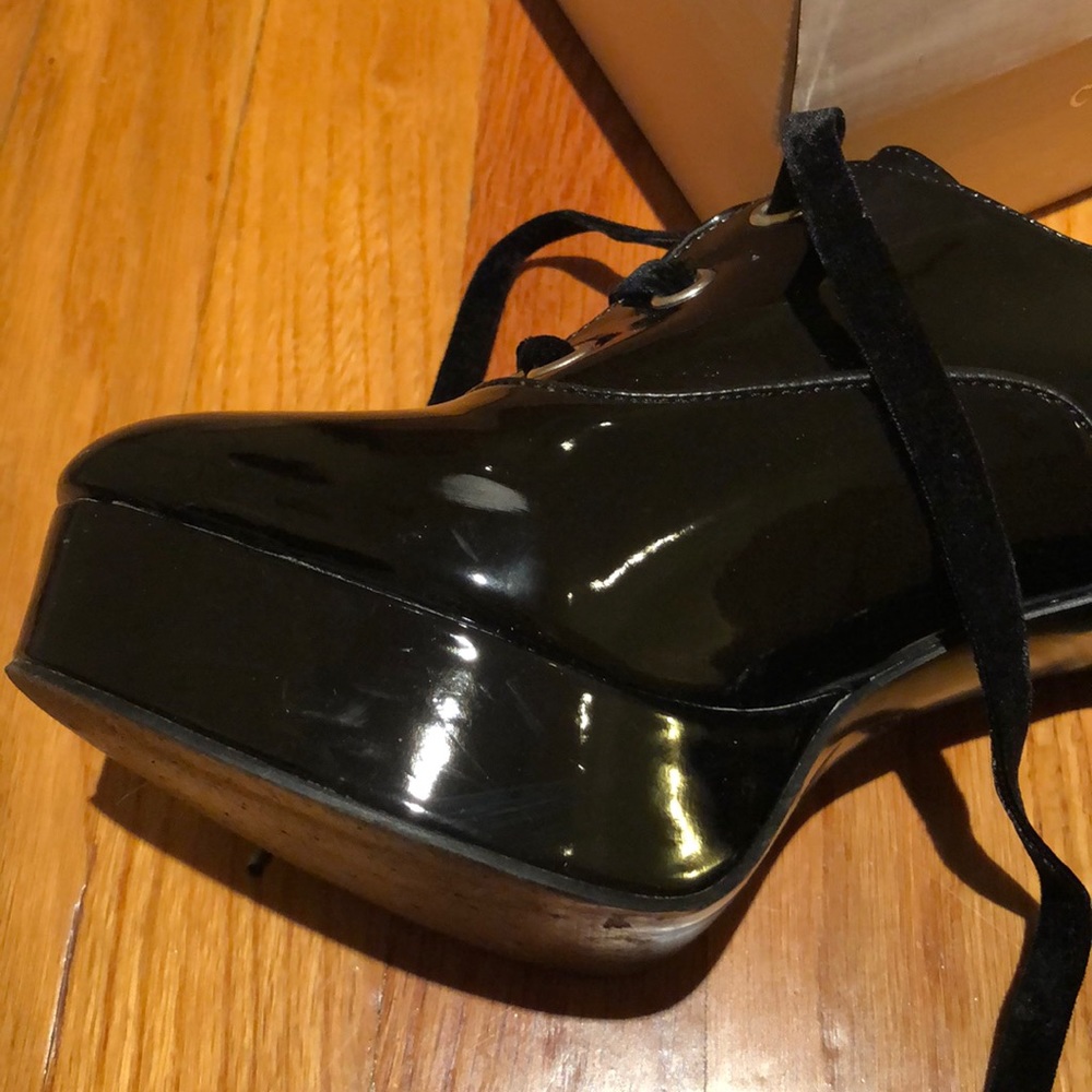 Shoes - Picture 6 of 6